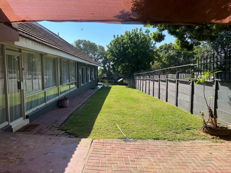 4 Bedroom Property for Sale in Safari Gardens North West
